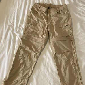 REI Co-op Pants Women sz 11 Beige Nylon Convertible Knee High Zip Stretch Hiking